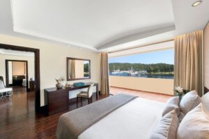 Two Bedrooms Grand Suite – Sea or Marina View